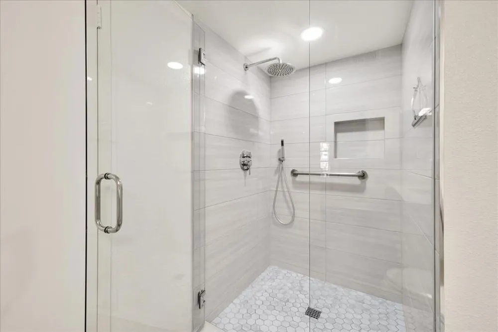 500 E Amado Road #203 Palm Springs, CA 92262