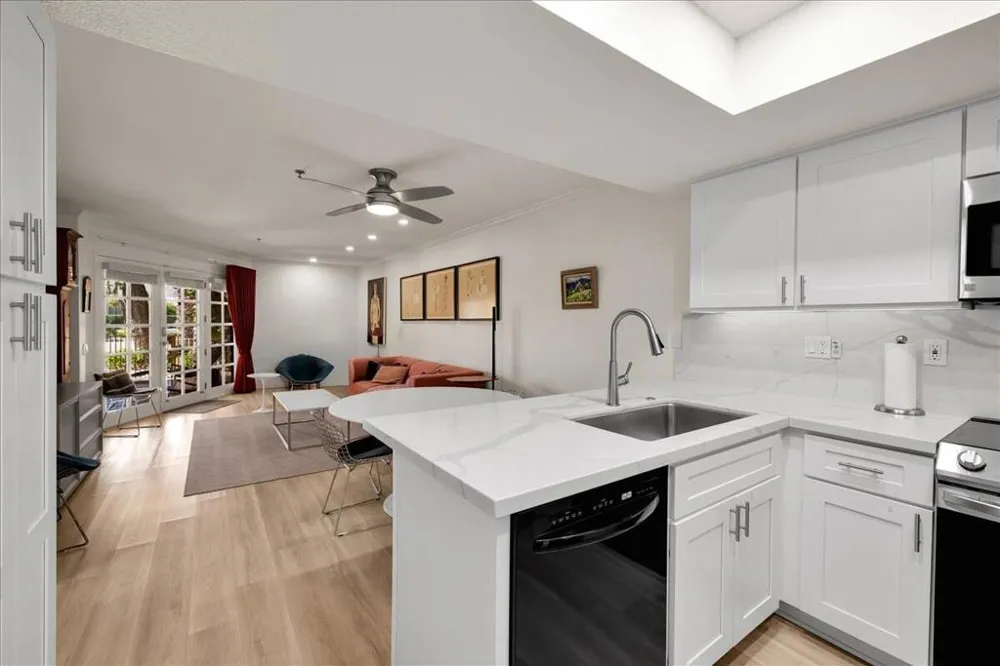 500 E Amado Road #203 Palm Springs, CA 92262