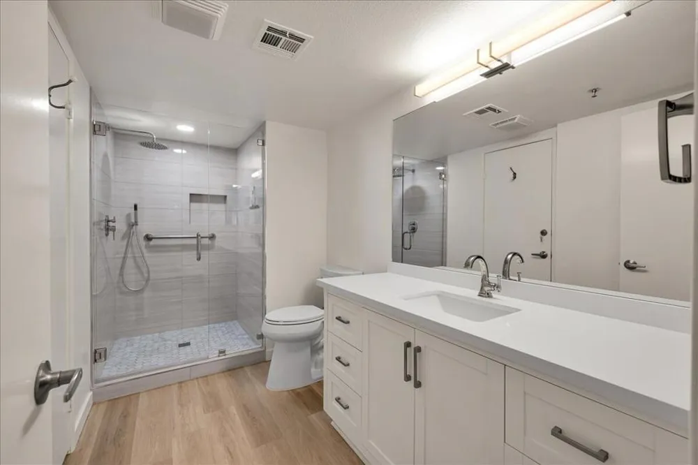 500 E Amado Road #203 Palm Springs, CA 92262