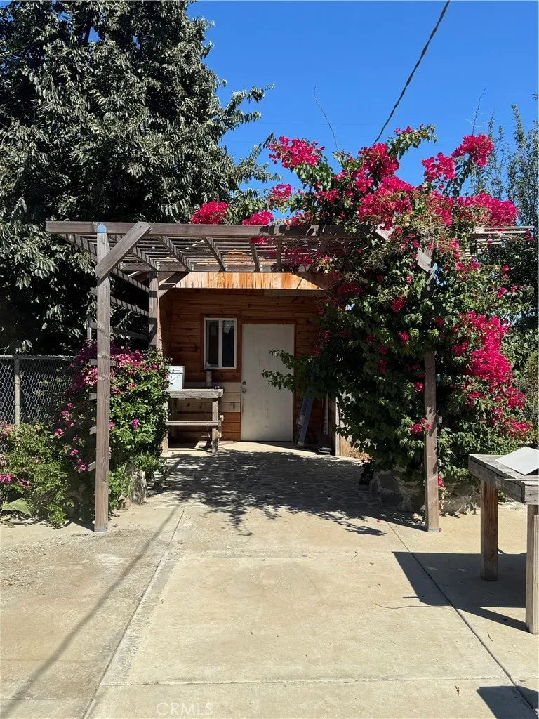 102 Santa Maria Gerber, CA 96035