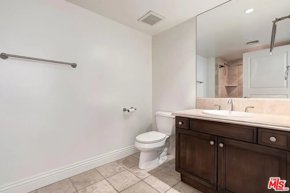 10795 Wilshire Boulevard #101 Los Angeles, CA 90024
