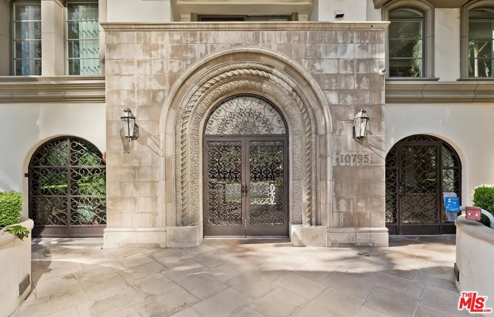 10795 Wilshire Boulevard #101 Los Angeles, CA 90024
