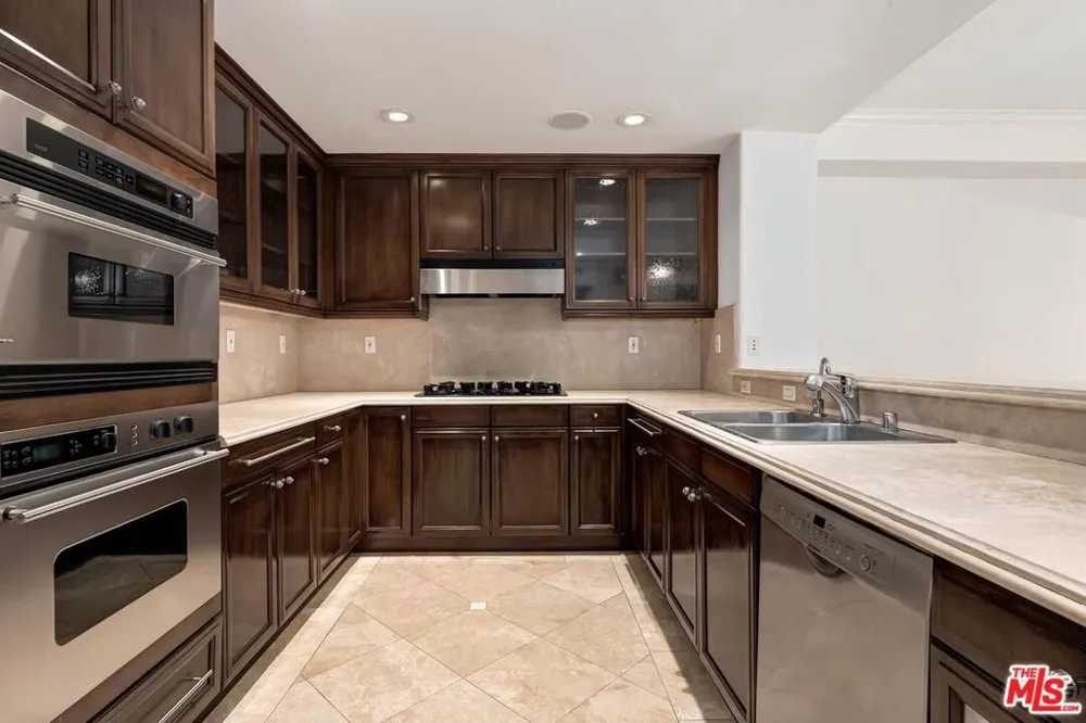 10795 Wilshire Boulevard #101 Los Angeles, CA 90024