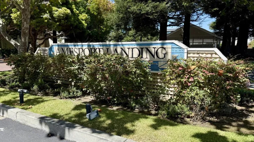 284 Amesport Half Moon Bay, CA 94019