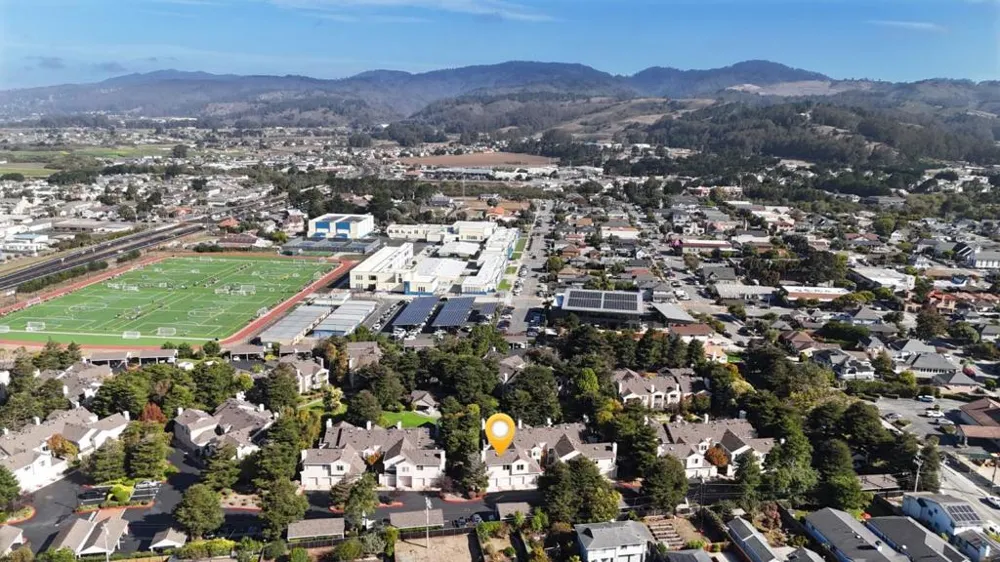 284 Amesport Half Moon Bay, CA 94019