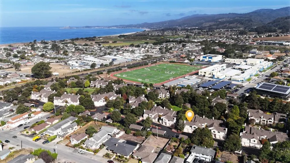 284 Amesport Half Moon Bay, CA 94019