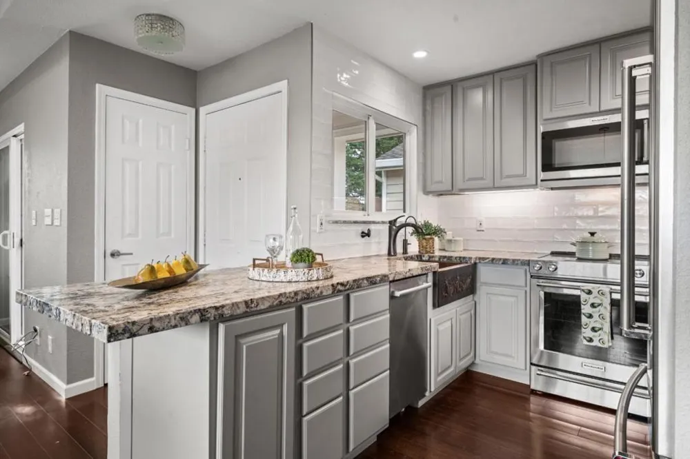 284 Amesport Half Moon Bay, CA 94019