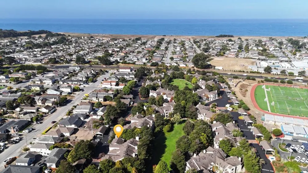 284 Amesport Half Moon Bay, CA 94019