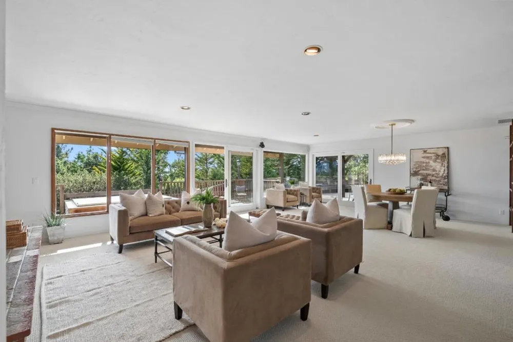 24950 Outlook Drive Carmel, CA 93923