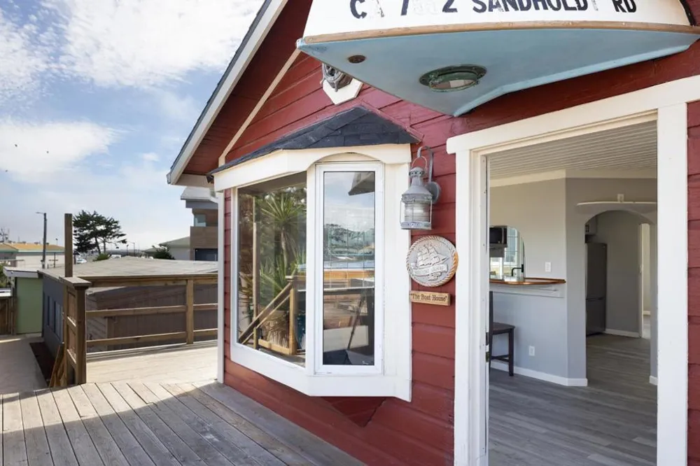 75507552 Sandholdt Road Moss Landing, CA 95039
