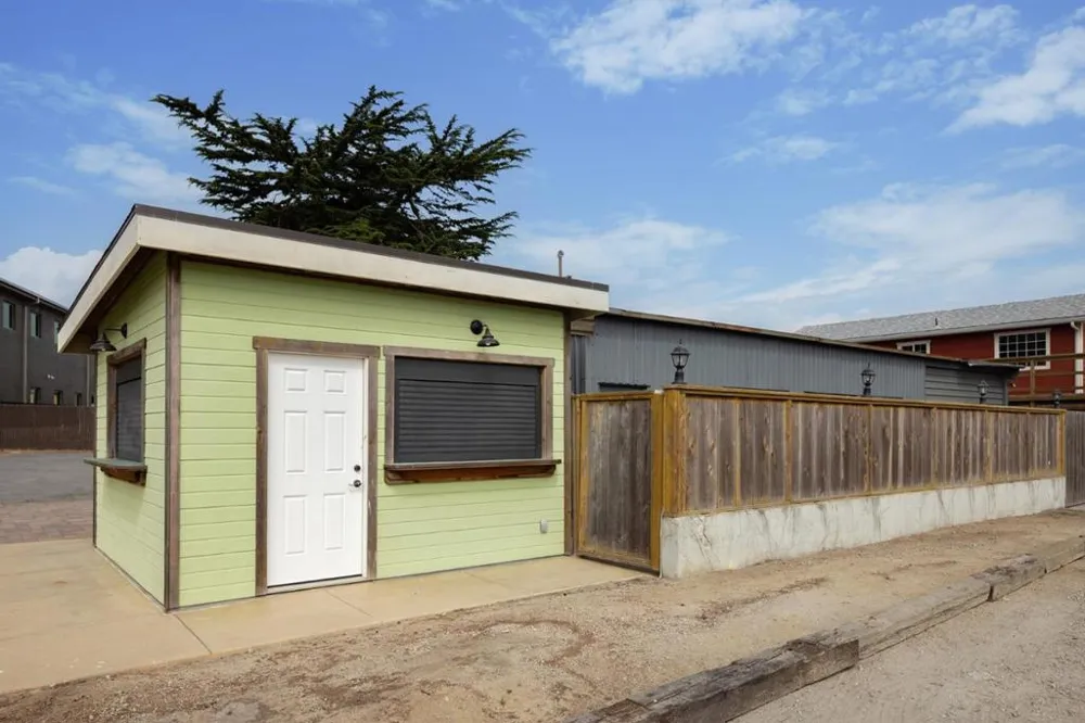 75507552 Sandholdt Road Moss Landing, CA 95039