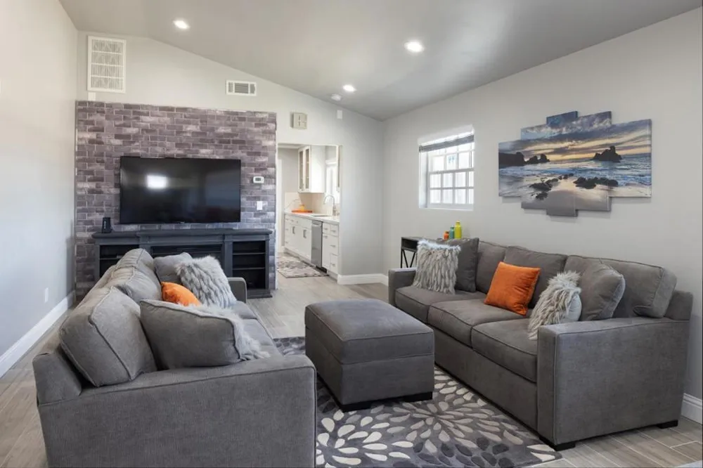 75507552 Sandholdt Road Moss Landing, CA 95039
