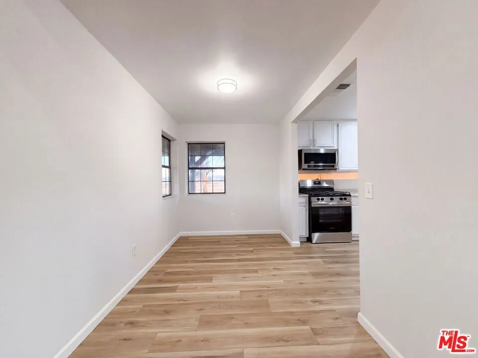 2359 100th Street Rosamond, CA 93560