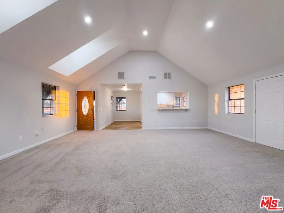 2359 100th Street Rosamond, CA 93560