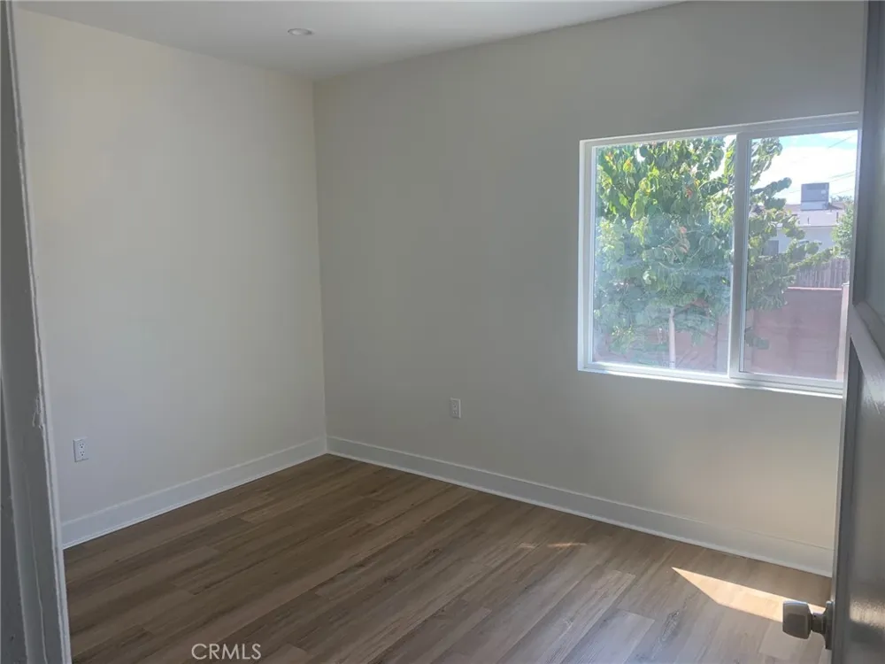 11818 Victory Boulevard North Hollywood, CA 91606