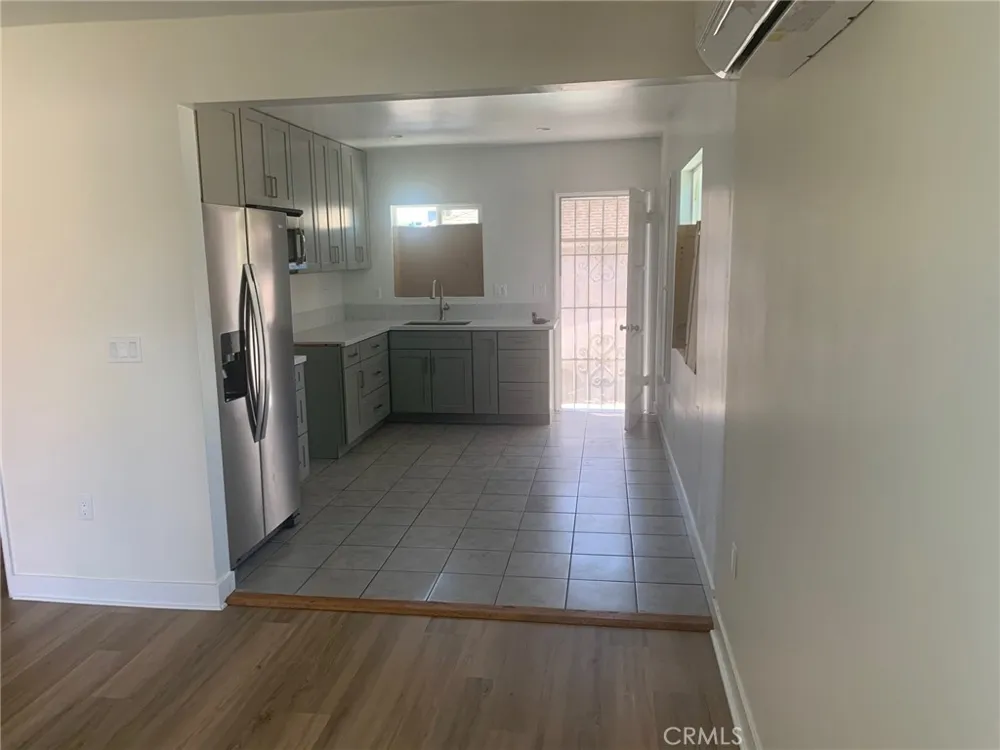 11818 Victory Boulevard North Hollywood, CA 91606