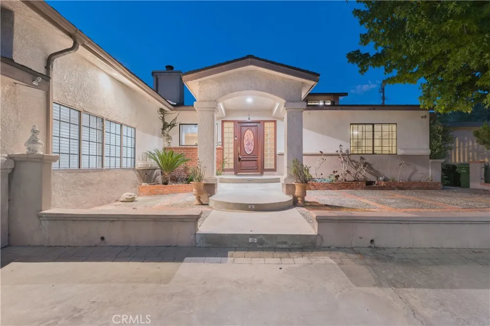 9348 Tujunga Canyon Tujunga, CA 91042