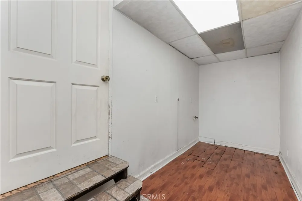 9348 Tujunga Canyon Tujunga, CA 91042