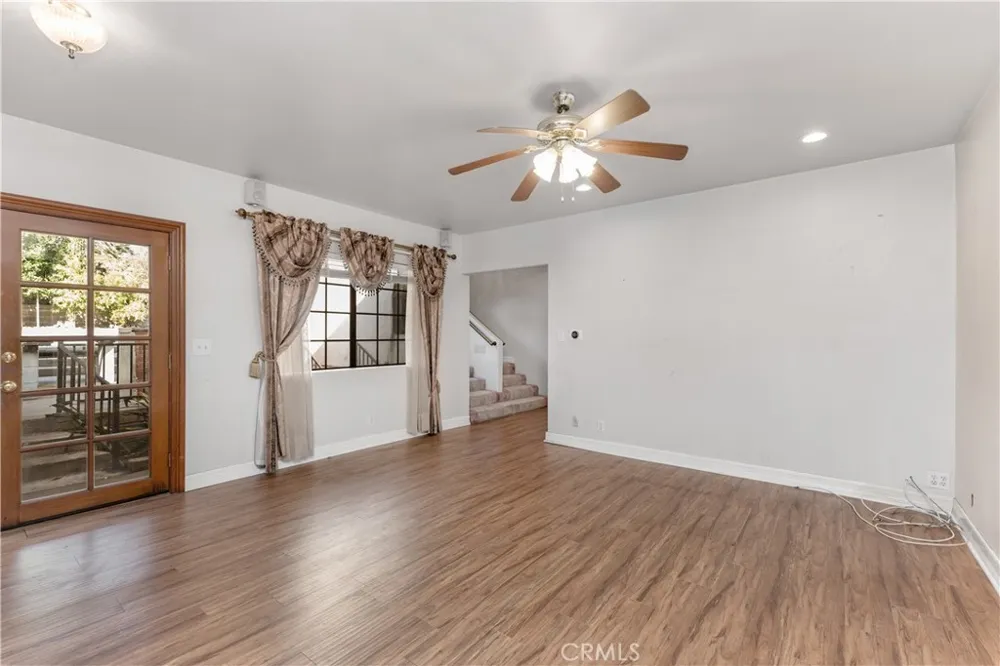 9348 Tujunga Canyon Tujunga, CA 91042