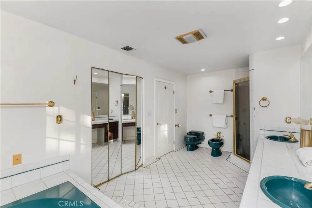 9348 Tujunga Canyon Tujunga, CA 91042
