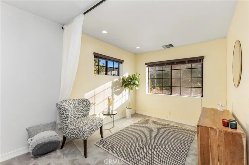 9348 Tujunga Canyon Tujunga, CA 91042
