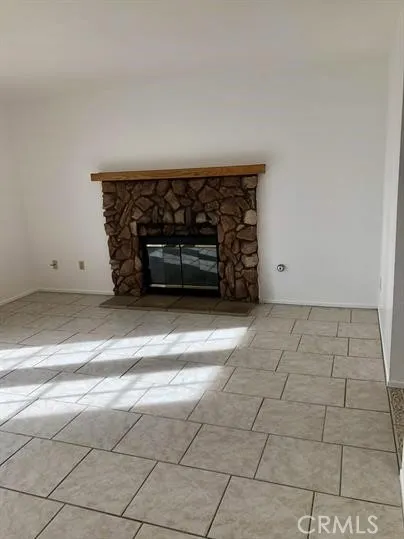 1120 W Gilman Banning, CA 92220