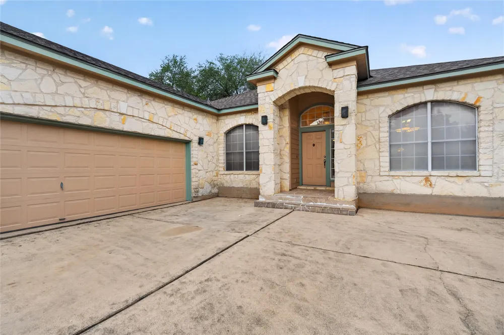 8700 Neider Drive Austin, TX 78749