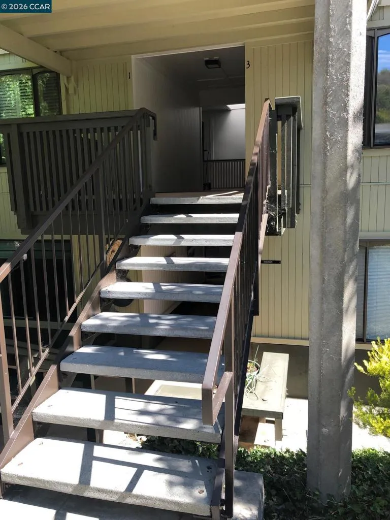 1116 Fairlawn Court #3 Walnut Creek, CA 94595