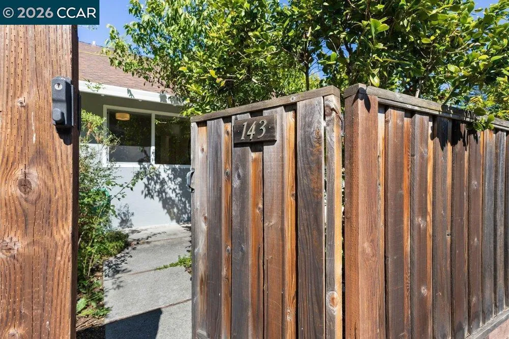 143 Miramonte Dr Moraga, CA 94556