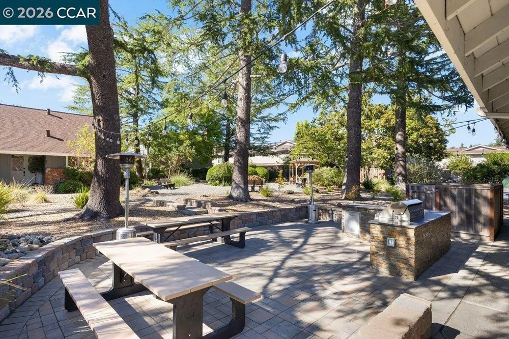 143 Miramonte Dr Moraga, CA 94556