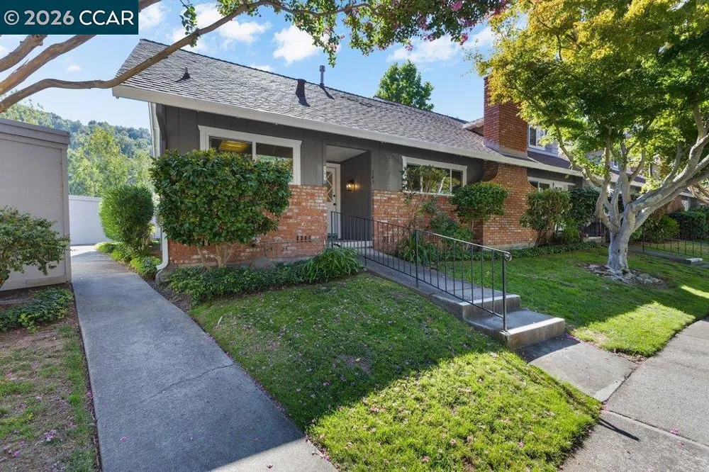 143 Miramonte Dr Moraga, CA 94556