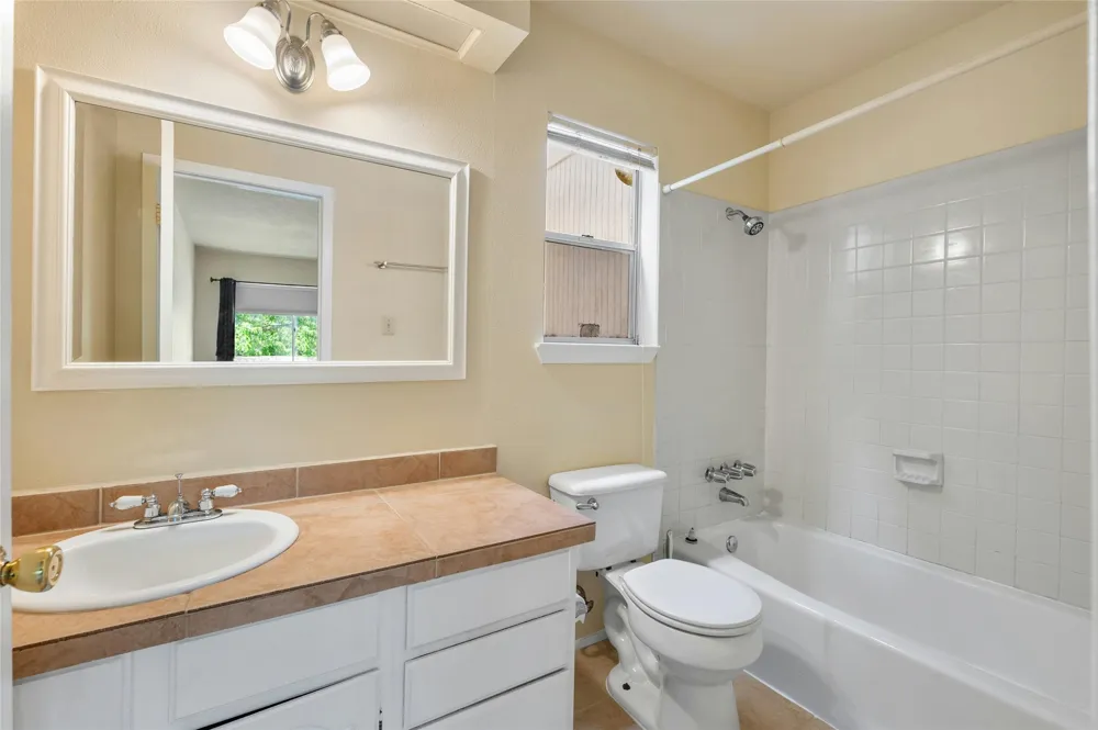 2316 Montclaire Street #A Austin, TX 78704