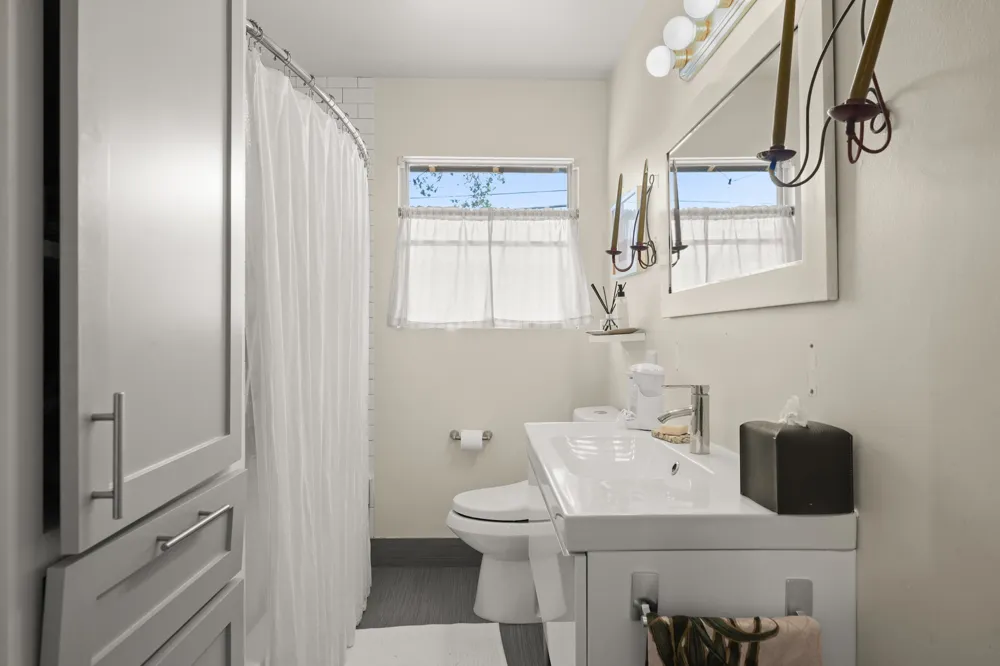 1110 W Oltorf Street Austin, TX 78704
