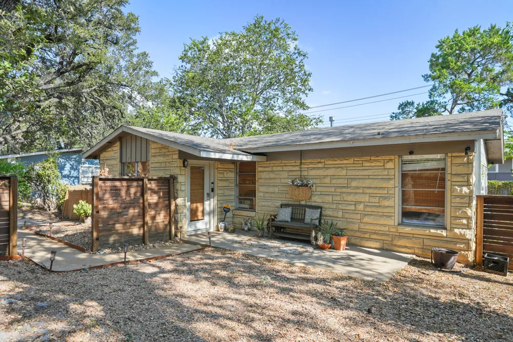 1110 W Oltorf Street Austin, TX 78704