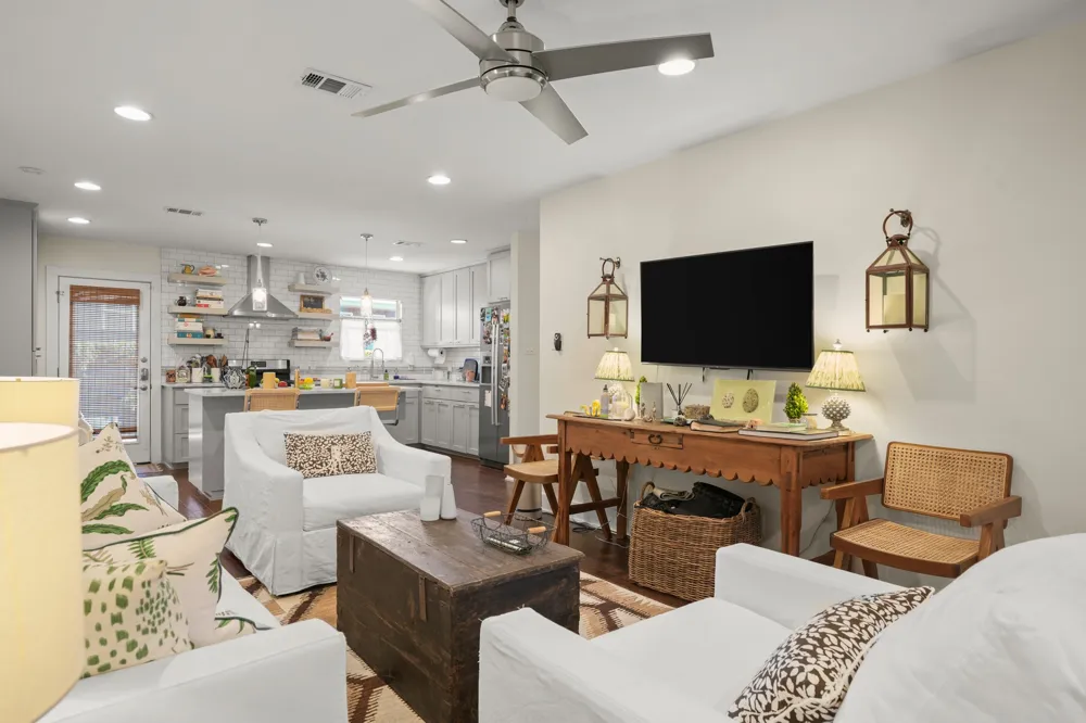 1110 W Oltorf Street Austin, TX 78704