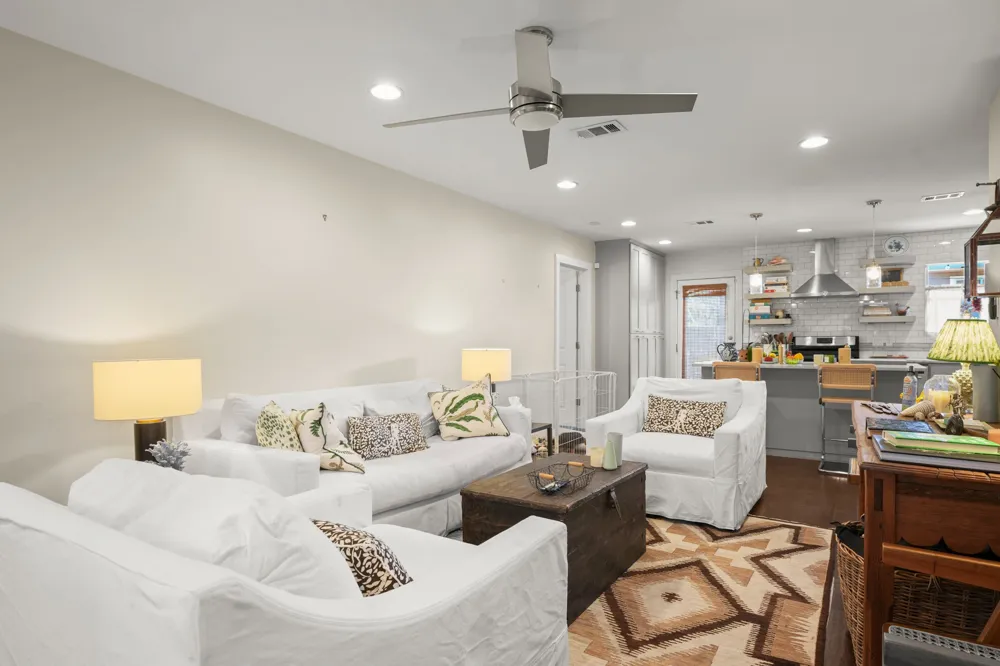 1110 W Oltorf Street Austin, TX 78704