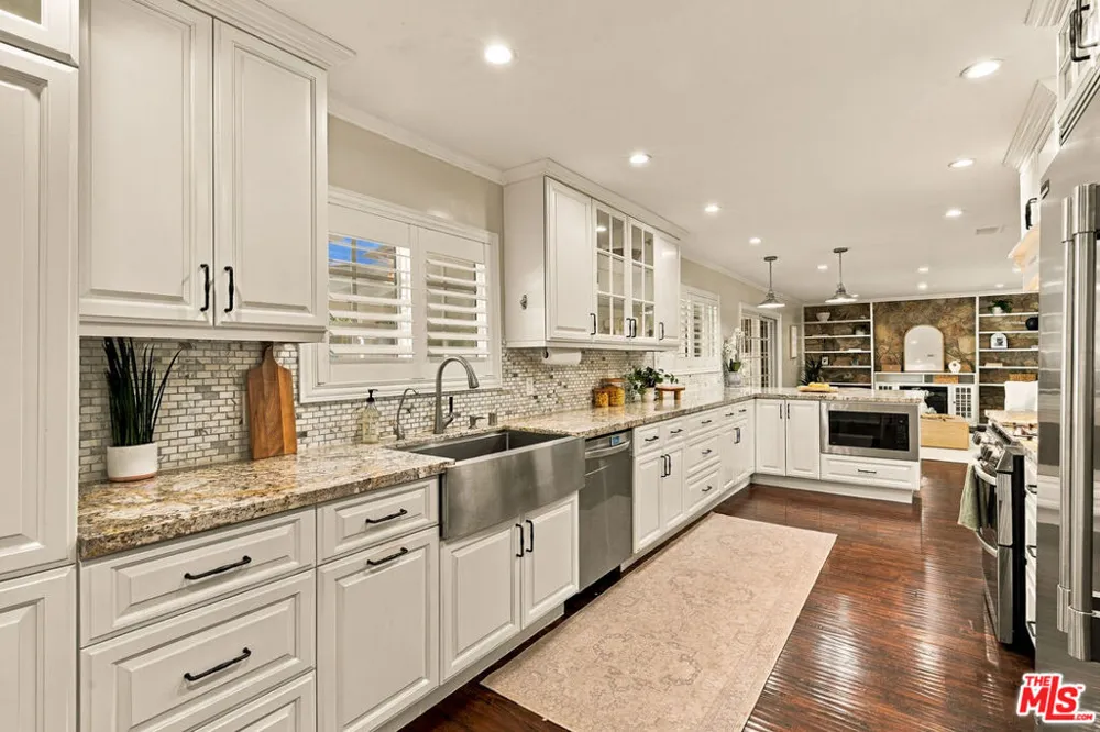 19230 Cheyenne Street Porter Ranch, CA 91326