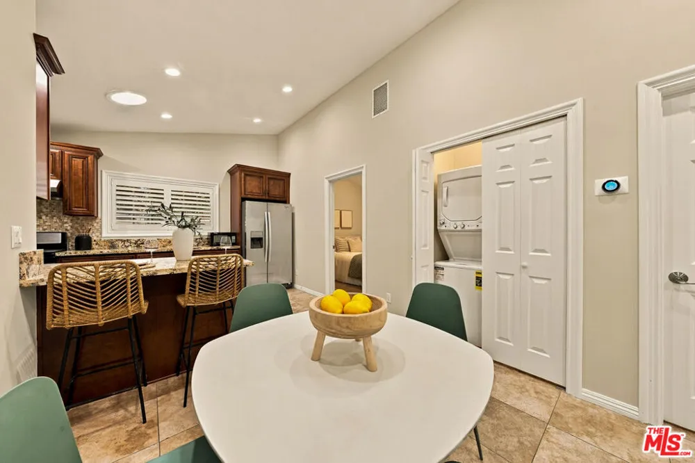 19230 Cheyenne Street Porter Ranch, CA 91326