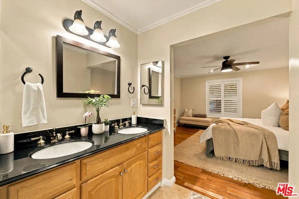 19230 Cheyenne Street Porter Ranch, CA 91326