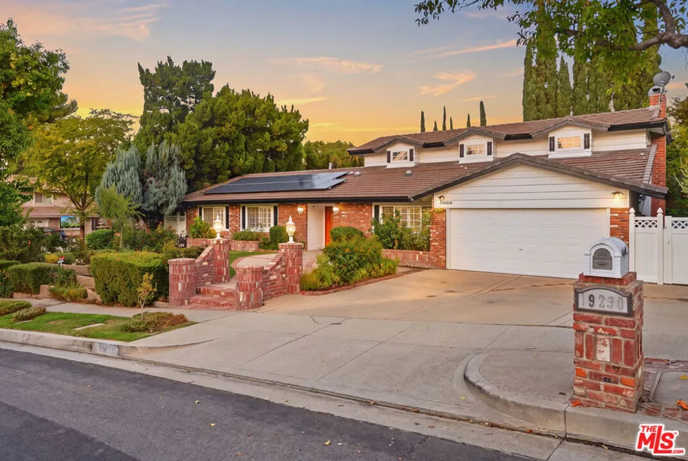 19230 Cheyenne Street Porter Ranch, CA 91326