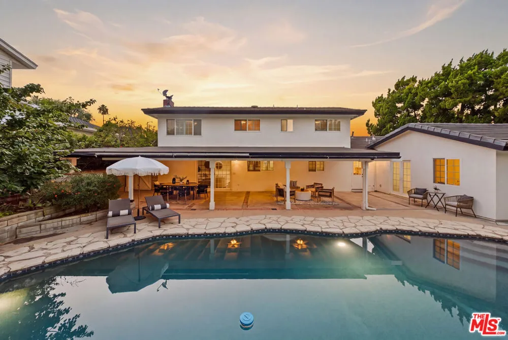 19230 Cheyenne Street Porter Ranch, CA 91326