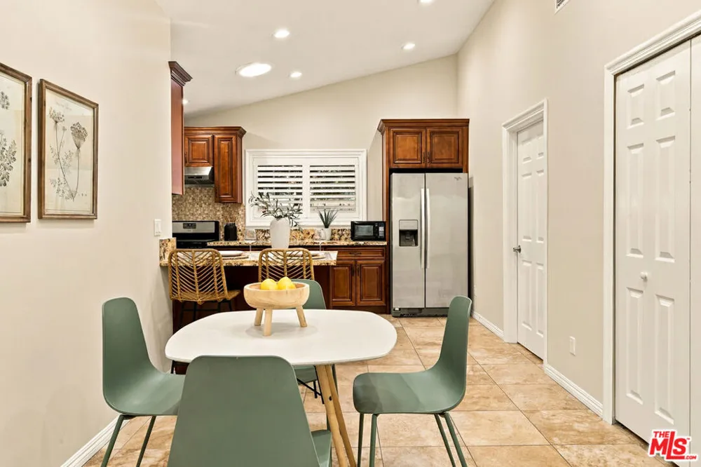 19230 Cheyenne Street Porter Ranch, CA 91326