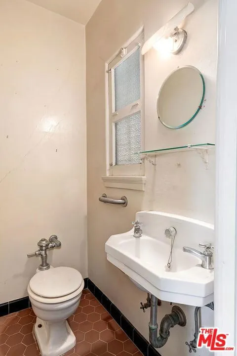 10524 Wilkins Avenue Los Angeles, CA 90024