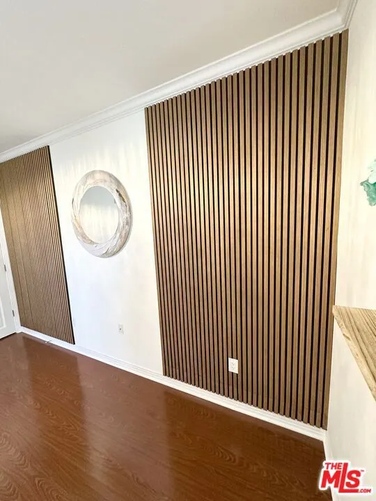 1025 Dewey Avenue #205 Los Angeles, CA 90006