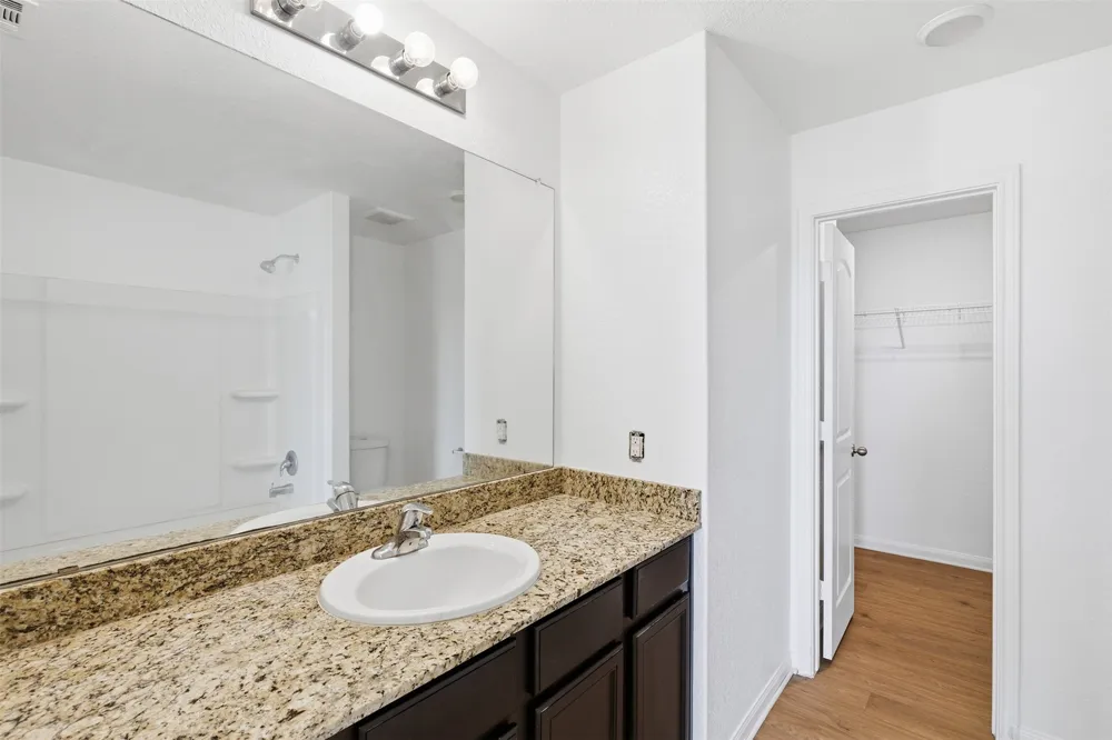 1013 Woodward Court Court Jarrell, TX 76537