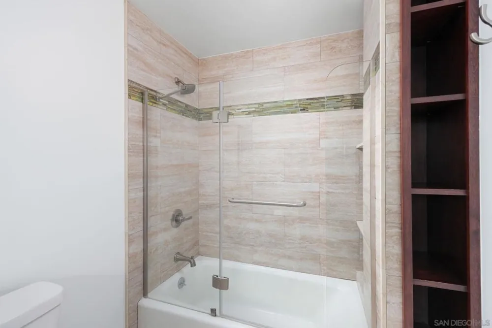 1879 Caminito Ascua La Jolla, CA 92037