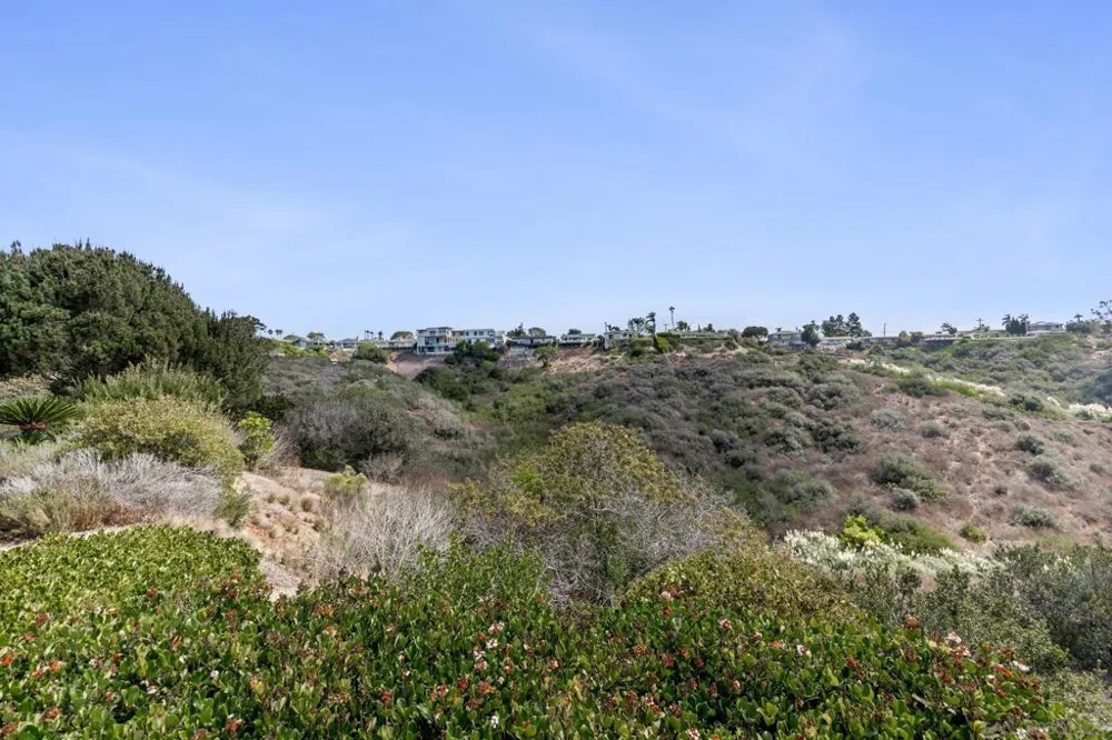 1879 Caminito Ascua La Jolla, CA 92037