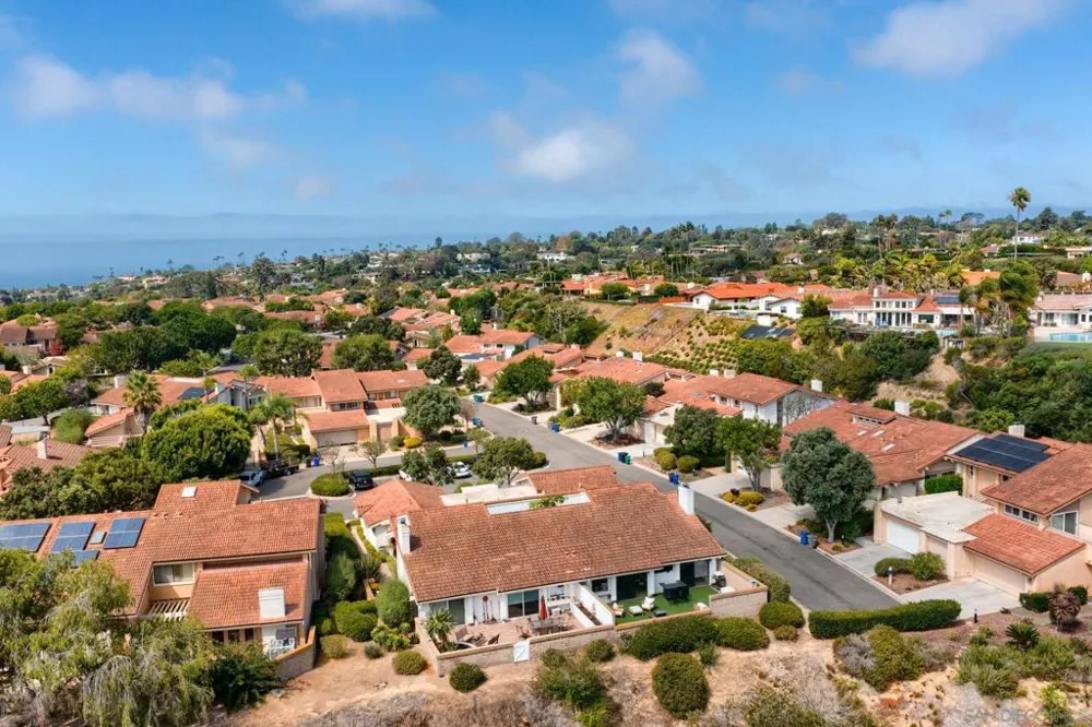 1879 Caminito Ascua La Jolla, CA 92037