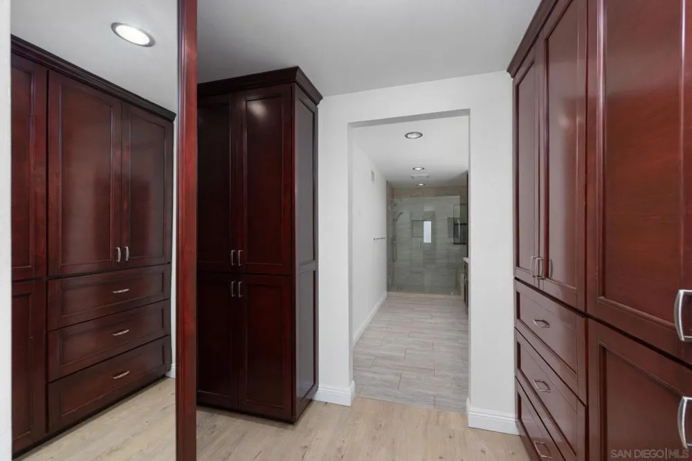1879 Caminito Ascua La Jolla, CA 92037