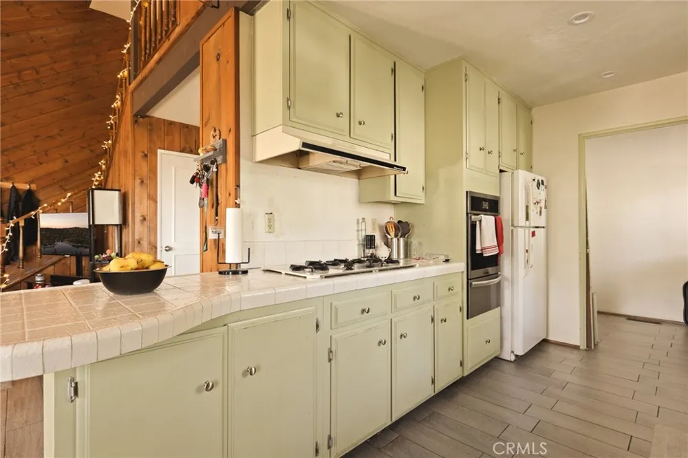 1214 Aleutian Lake Arrowhead, CA 92352